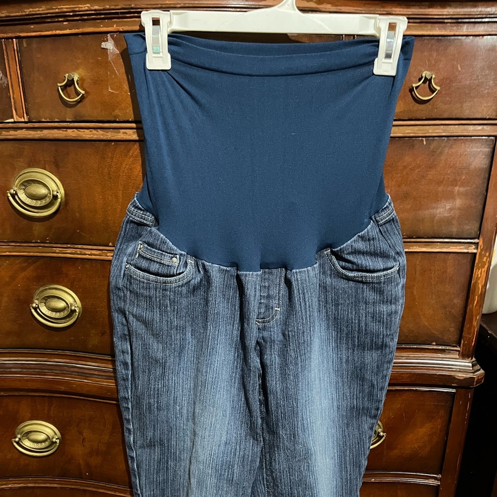 Maternity capri jeans